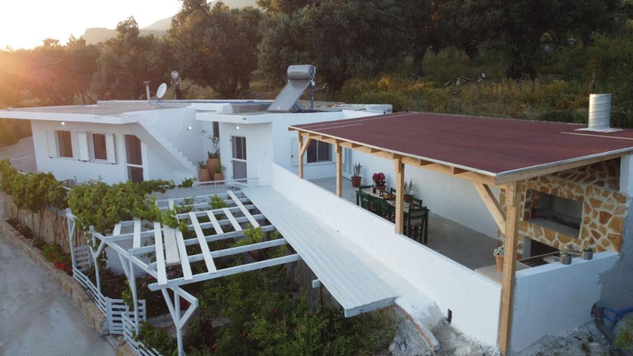 Mano'S House Vila Triopetra Exterior foto